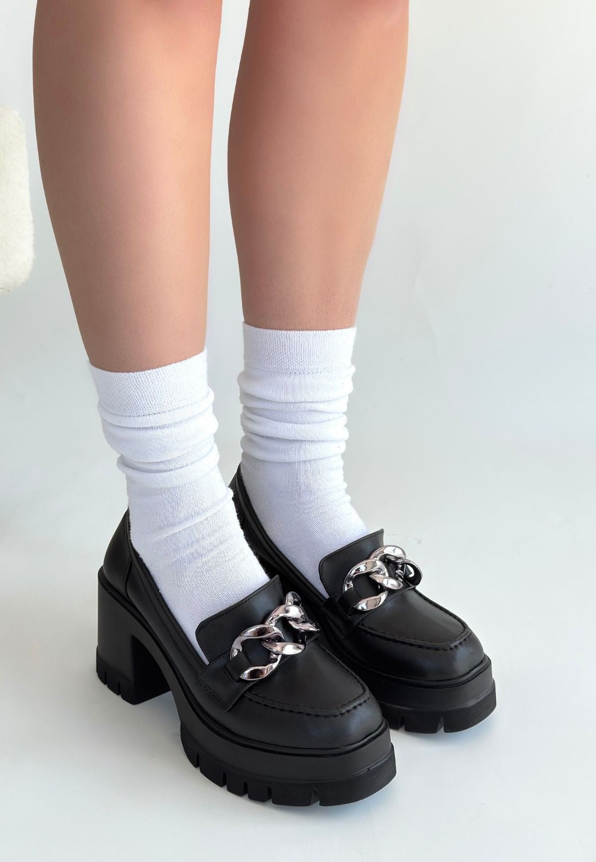 Winar Siyah Cilt Doldu Topuk Ayakkabı