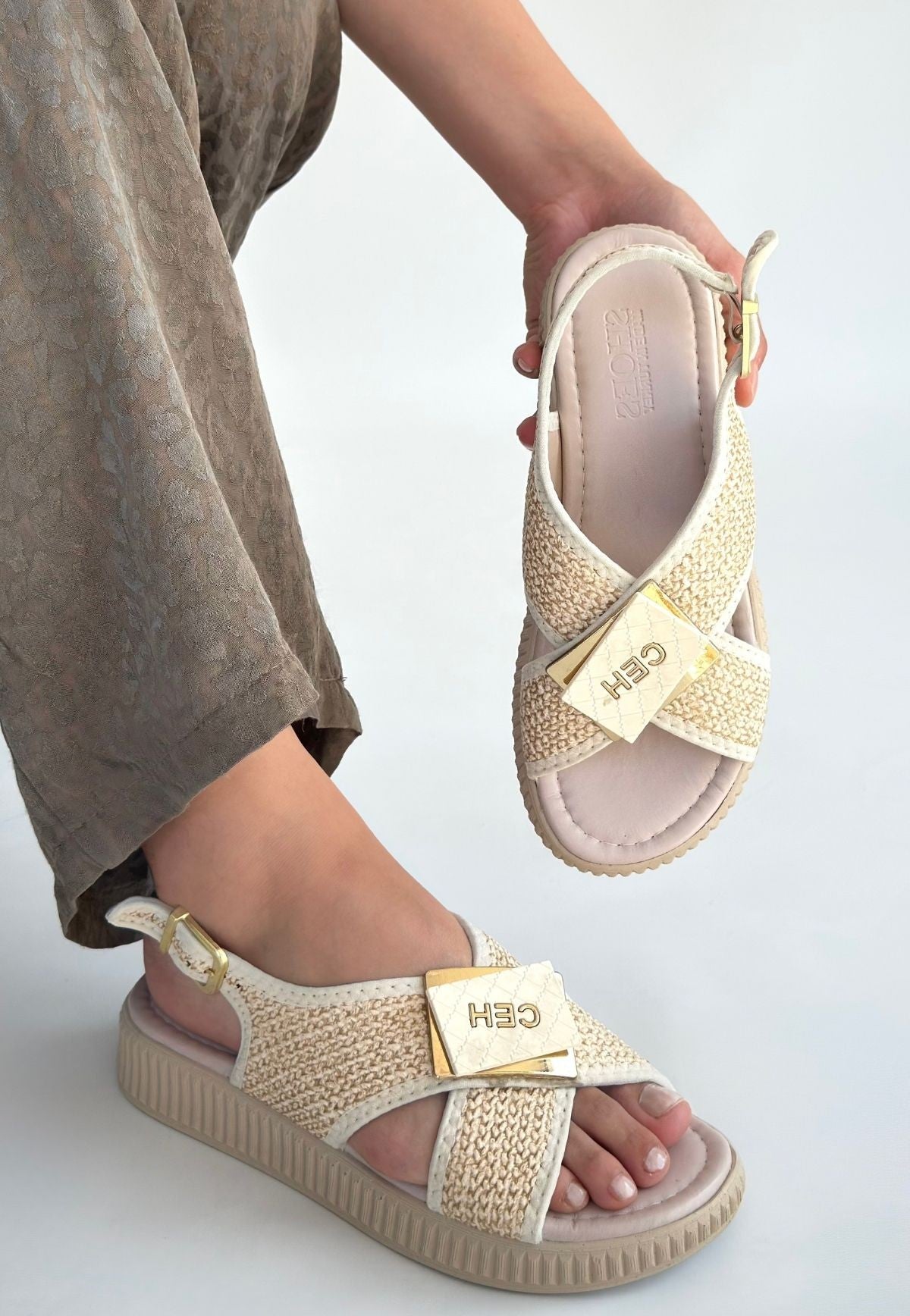 Cate Bej Hasır Cilt Sandalet