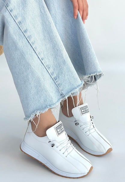 Monya Beyaz Cilt Bağcıklı Spor Ayakkabı