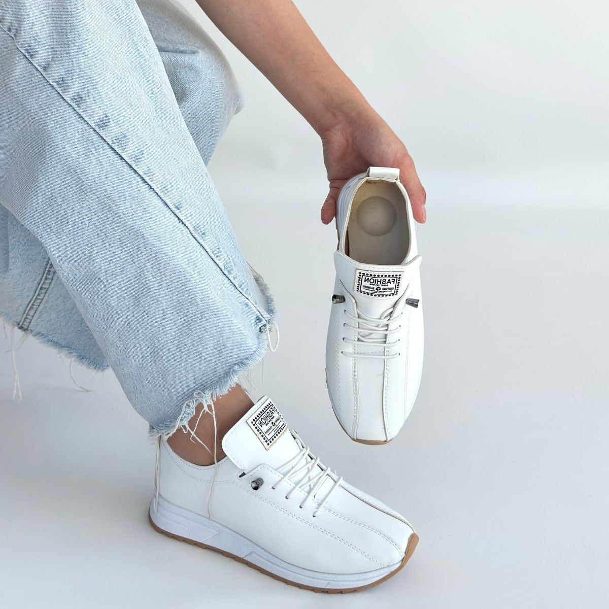 Monya Beyaz Cilt Bağcıklı Spor Ayakkabı