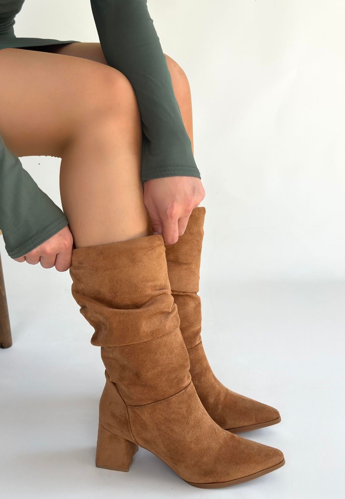 Titen Taba Süet Körüklü Çizme