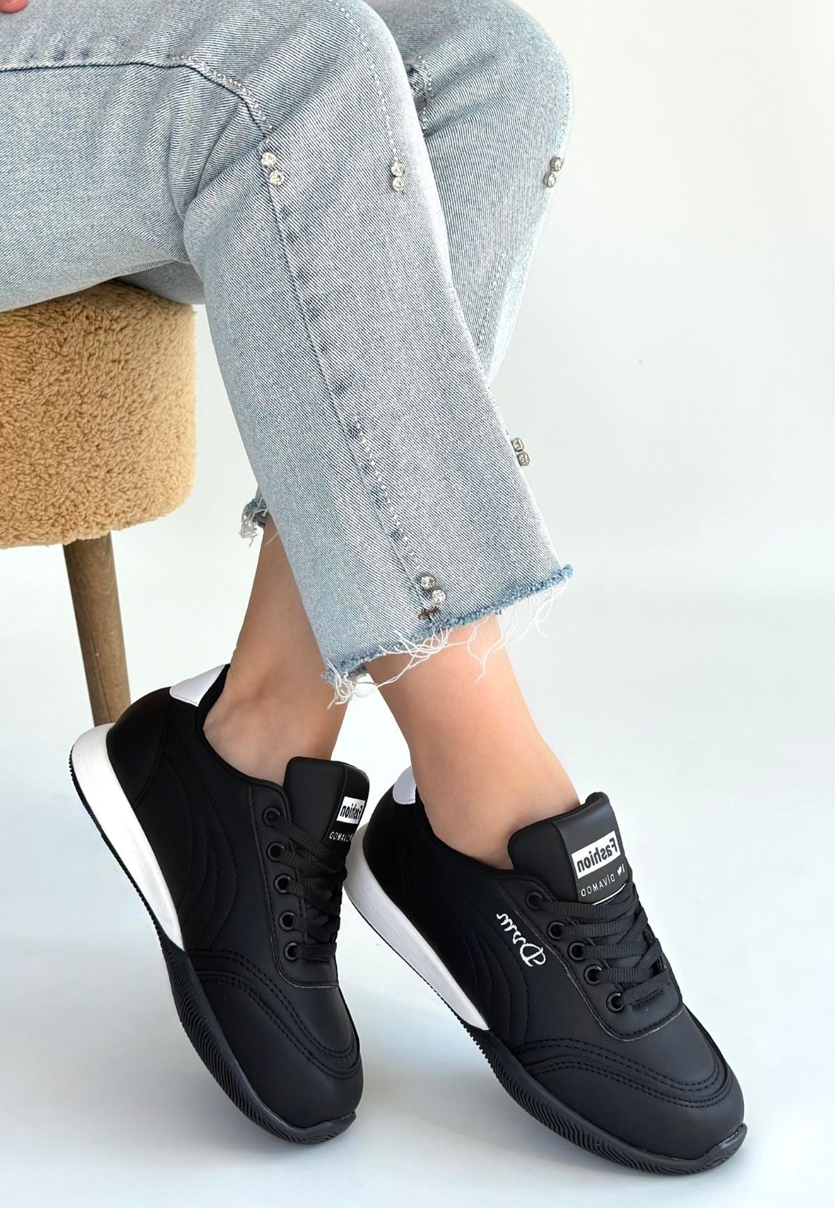 Tawen Siyah Cilt Bağcıklı Spor Ayakkabı